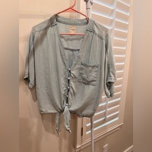 Harper Francescas Tencel Tie Front Top size medium